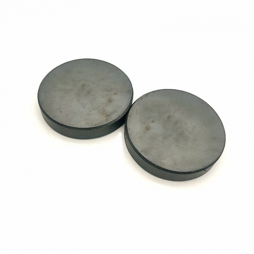 Customizable ferrite disc magnets